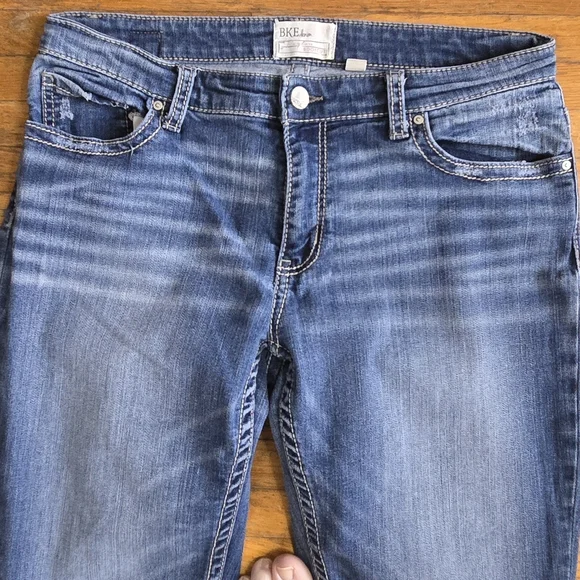 BKE Payton Bootcut Size 30R Medium Wash Distressed Low Rise Women’s Jeans - Picture 2 of 10